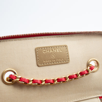 CHANEL Pearl Crush Small Vanity Case - Cherry Red