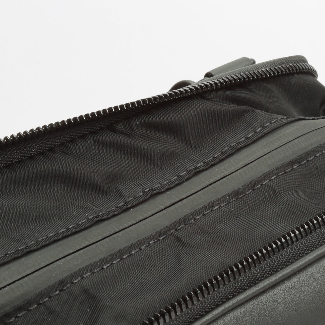 Louis Vuitton Expandable Messenger Bag 2054 collection, Grailed