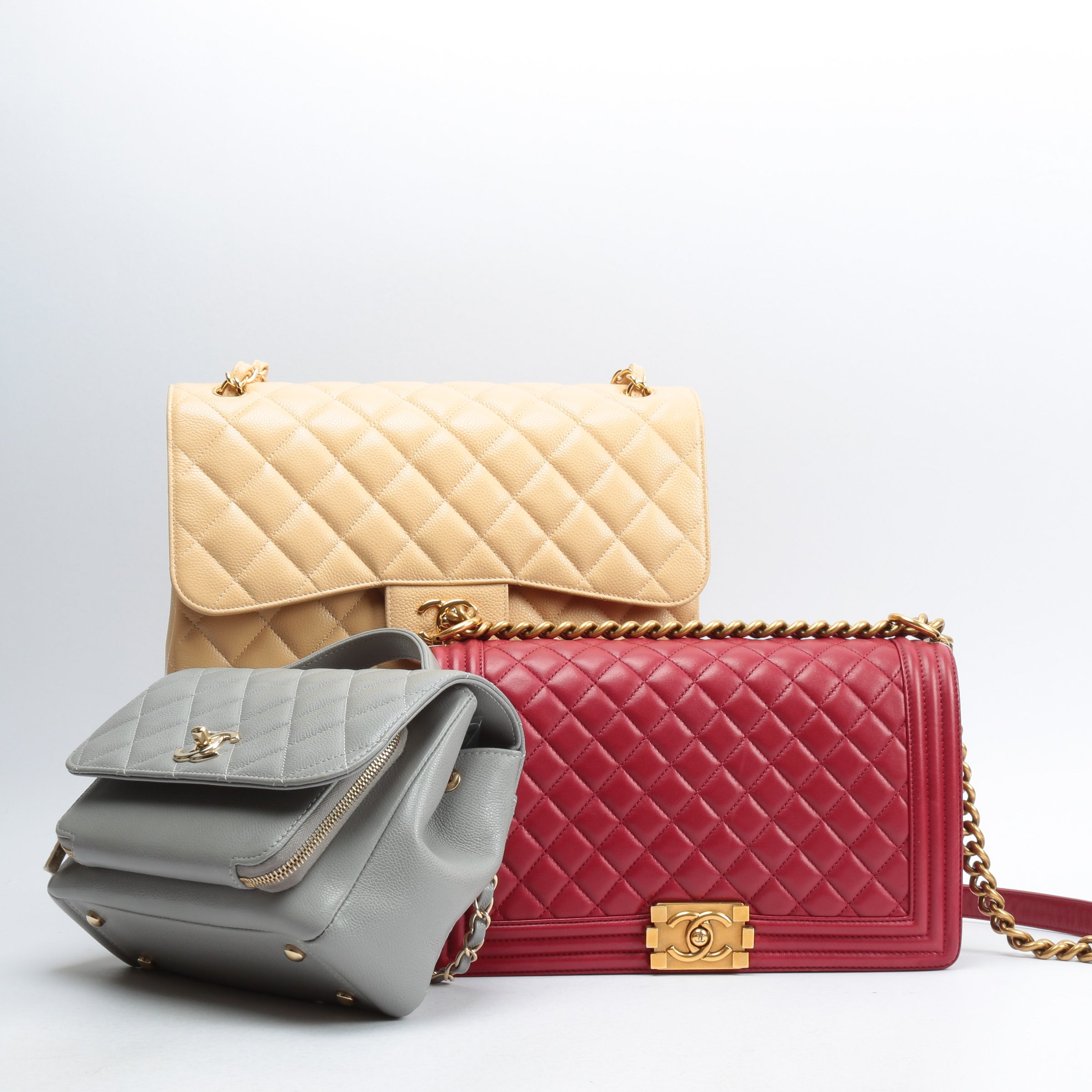 Sell us your gently used designer handbags and wallets for cash on