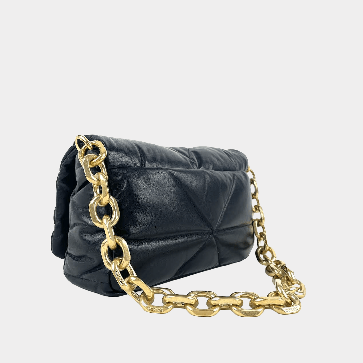 Sold at Auction: Chanel Jumbo Chesterfield Puffer Leather Flap Bag